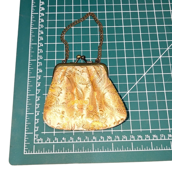 Vintage French-like Style Gold Paisley Floral Fabric Coin Purse - Picture 8 of 8